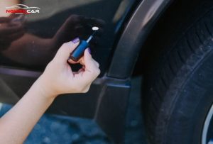 xoa-vet-xuoc-xe-bang-son-mong-tay